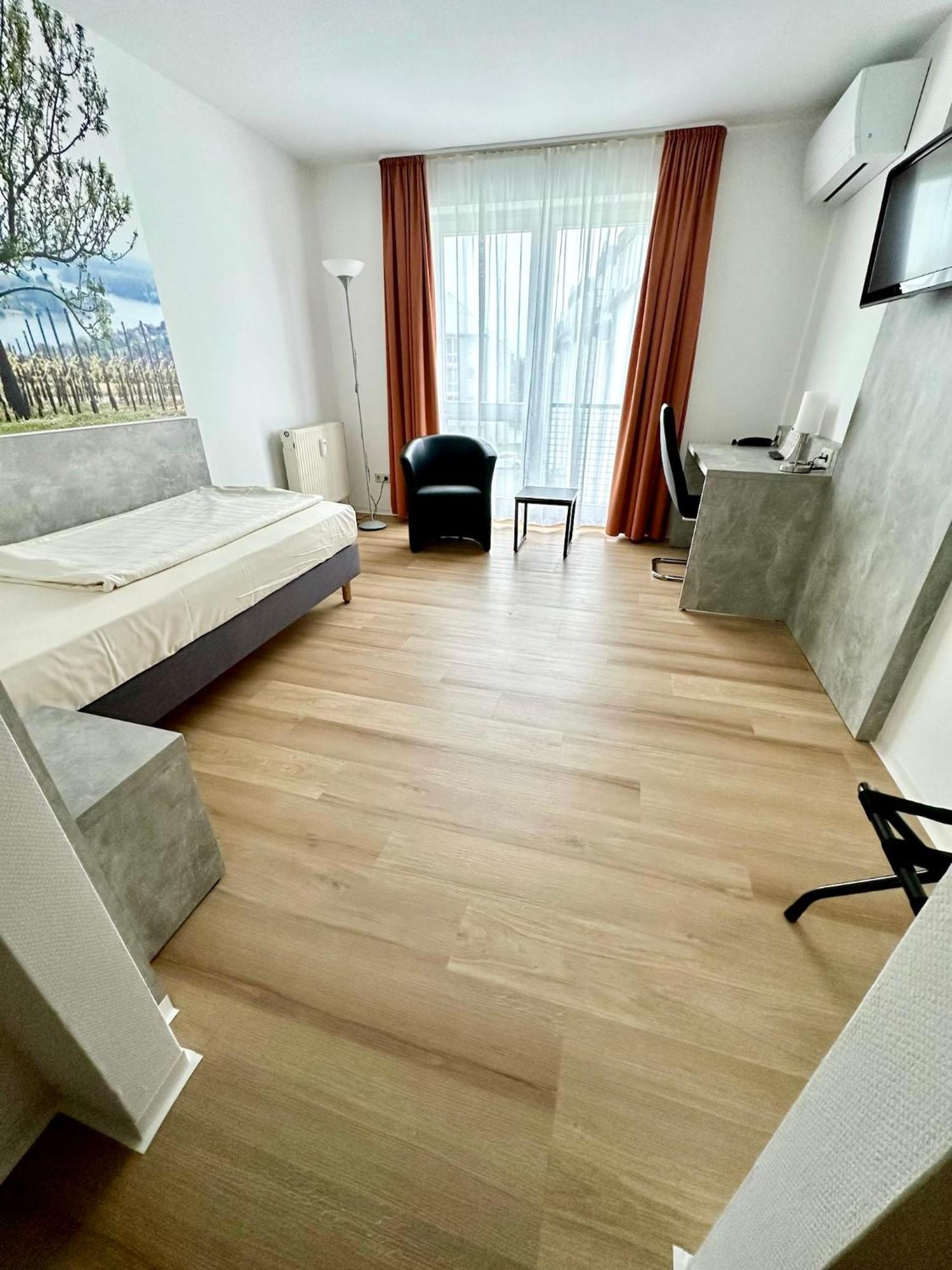 Asgard Hotel Worms Bagian luar foto